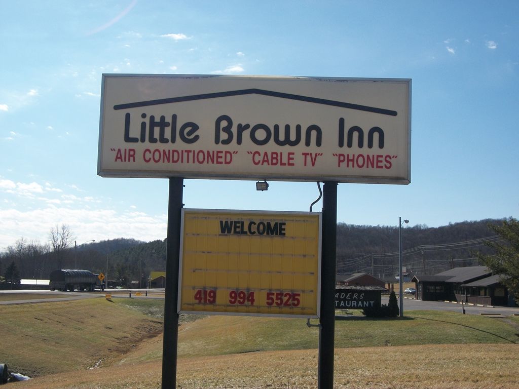 Mohican Little Brown Inn Loudonville Esterno foto